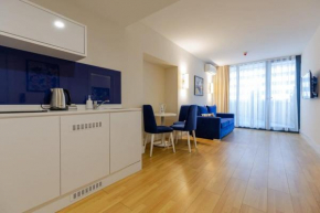 1BR apt with balcony sea views 2 min from the sea